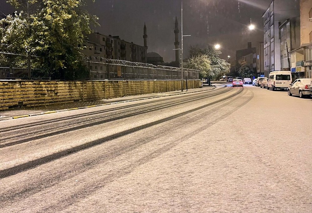 تساقط كثيف للثلوج شرقي تركيا 5 تساقطت الثلوج الأولى لهذا الموسم في أرداهان - 6