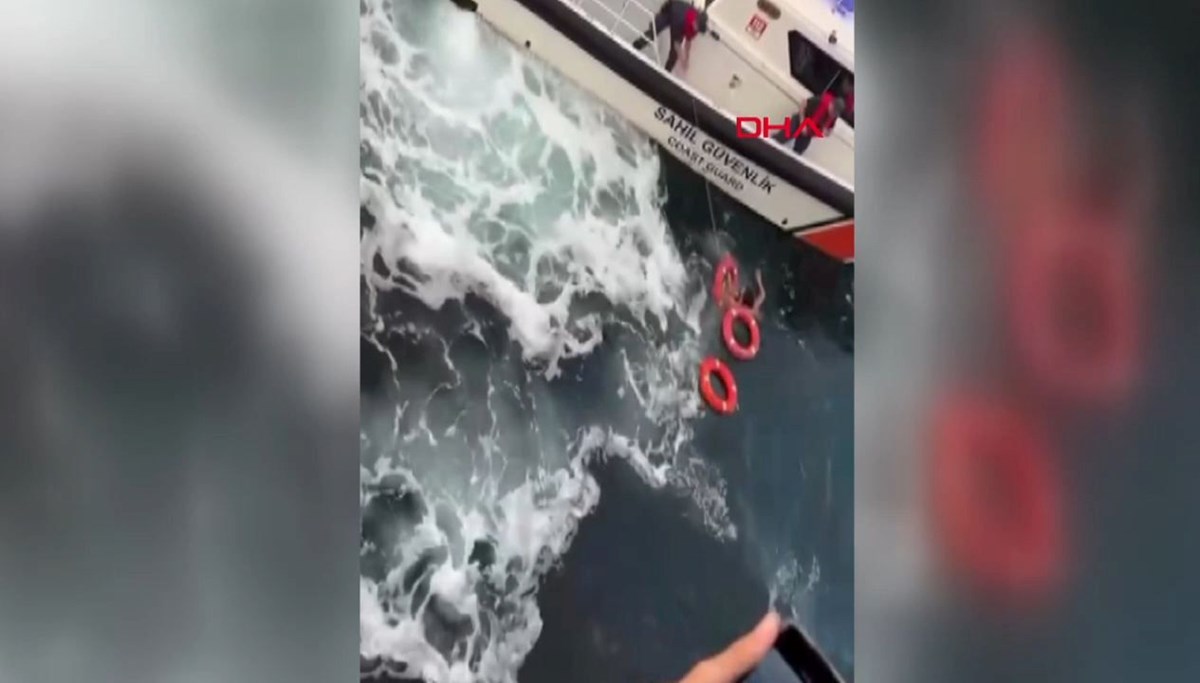 Feribottan denize atlayan kadını yolcu kurtardı