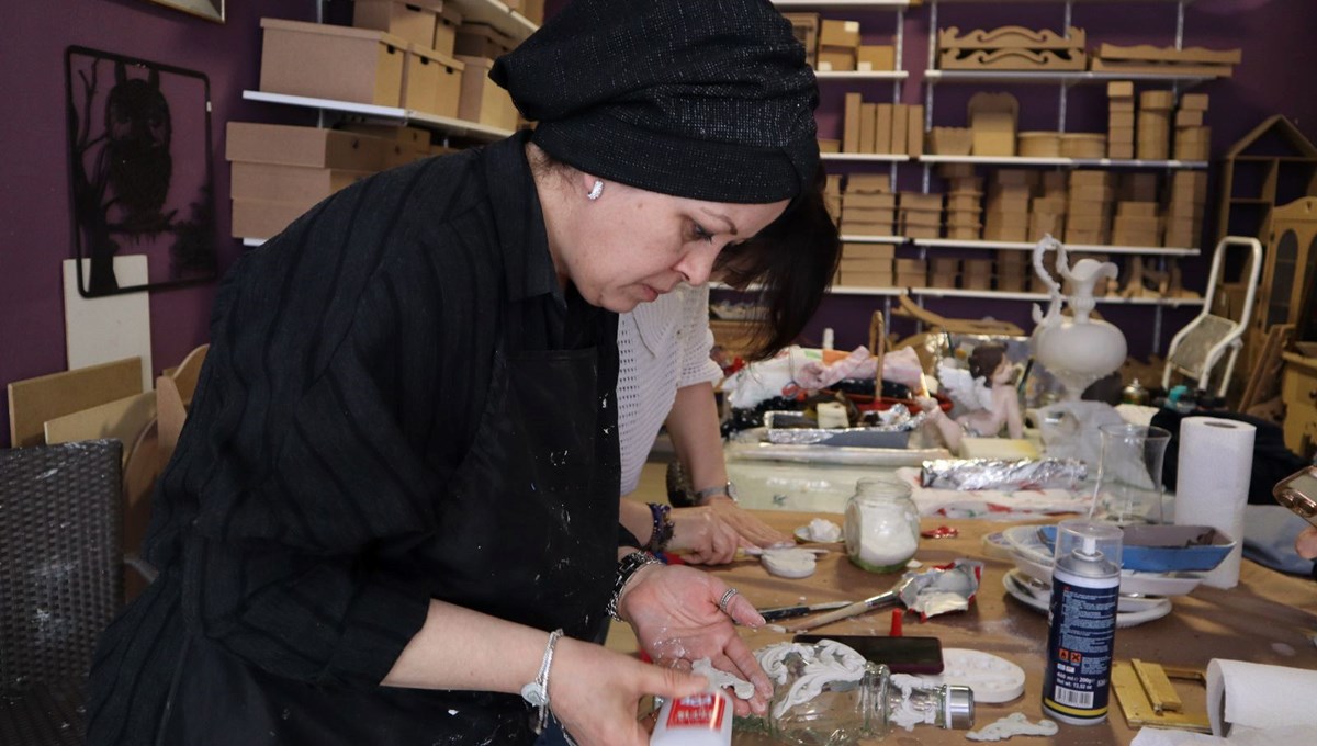 Hobisi işe dönüştü şimdi taleplere yetişemiyorlar: İlk günkü haline getiriyorlar