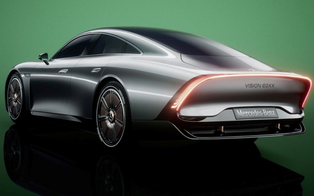 Mercedes-Benz yeni elektrikli modelini tanıttı: Tek şarjla 1000 kilometre menzil - 13