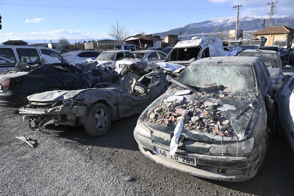 Yeni bir hayat için 'deprem hasarlı' araçlar satışta - 2
