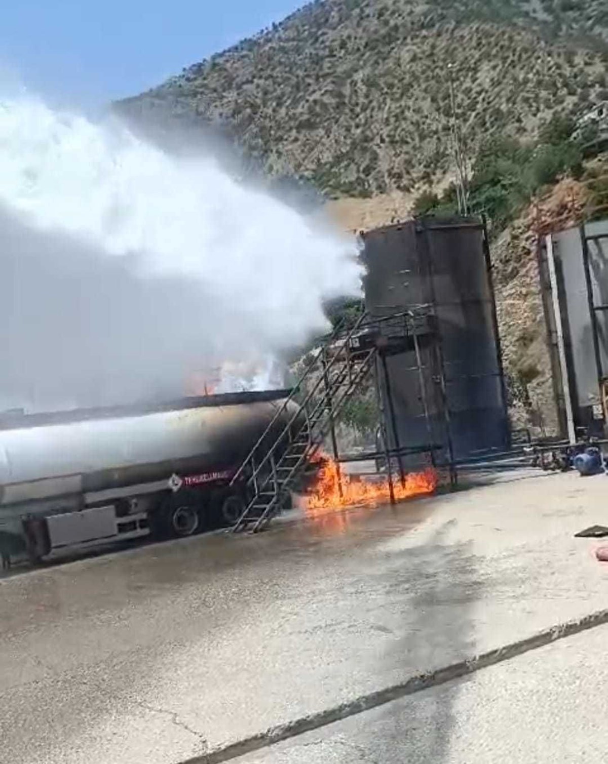 Batman’da petrol sahasında yangın