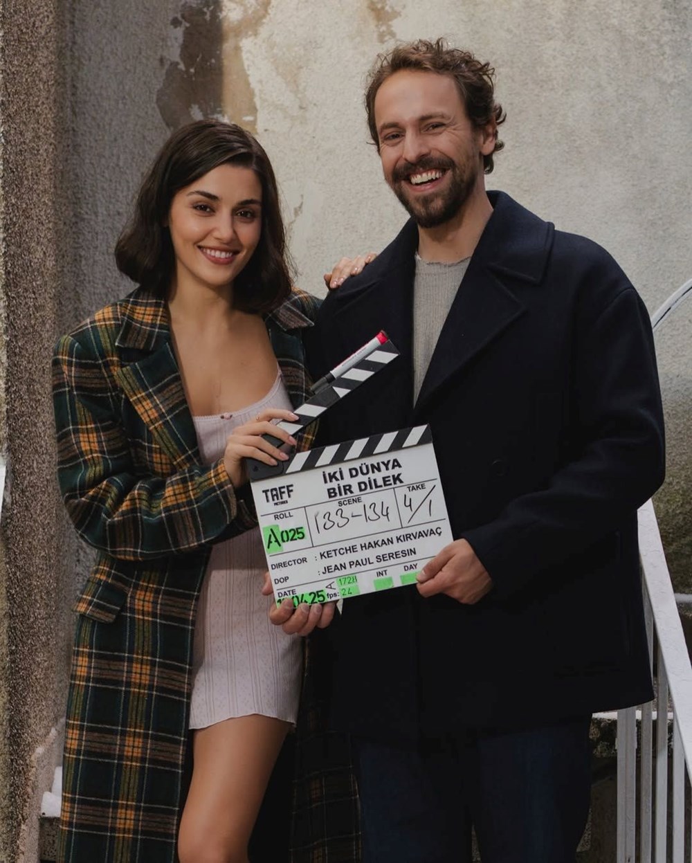Hande Erçel hikayesini yazdı: İki Dünya Bir Dilek filminden ilk kareler - 3