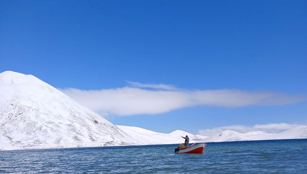 Ağrı'daki Balık Gölü baharla birlikte canlandı: Doğa tutkunlarının favorisi
