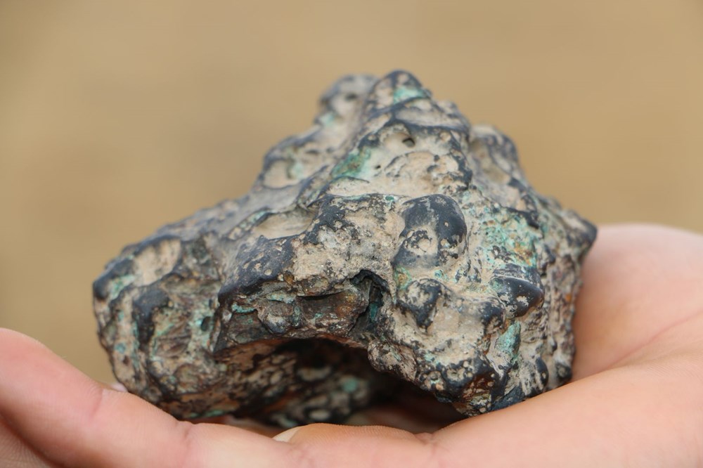 Diyarbakır'a düşen göktaşı satışa çıktı