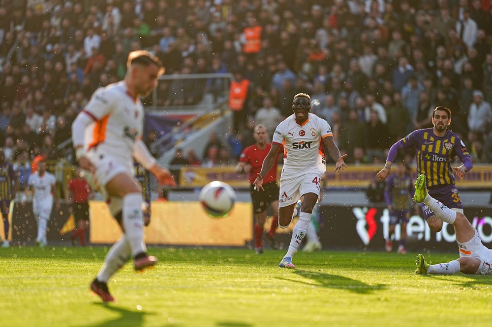 Galatasaray galip geldi, Osimhen rekorunu egale etti: Tepede fark tekrar 5! 72 YlVRPxLzYkOI8BAj4 qKNg