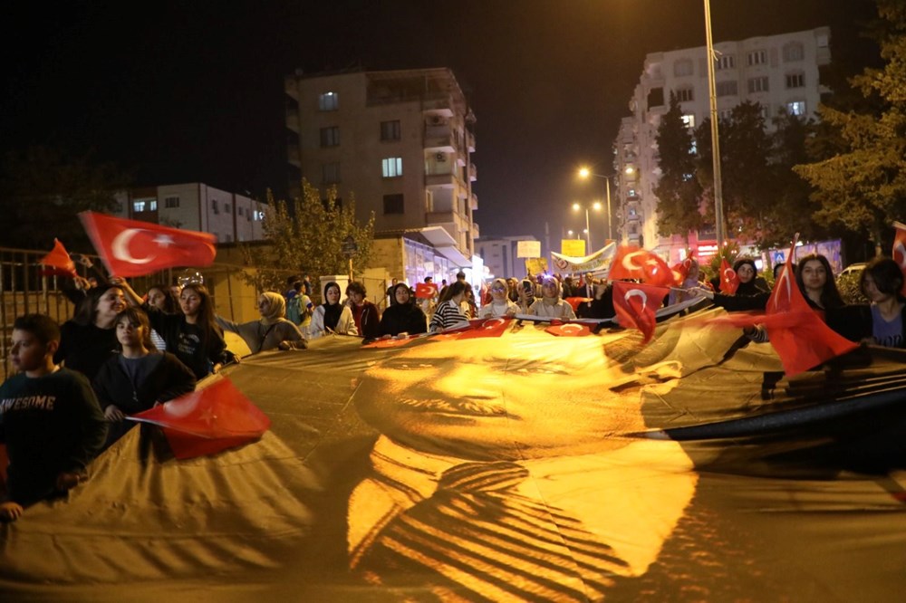 Cumhuriyet'in 100. yılı fener alayı yürüyüşleriyle kutlandı - 34