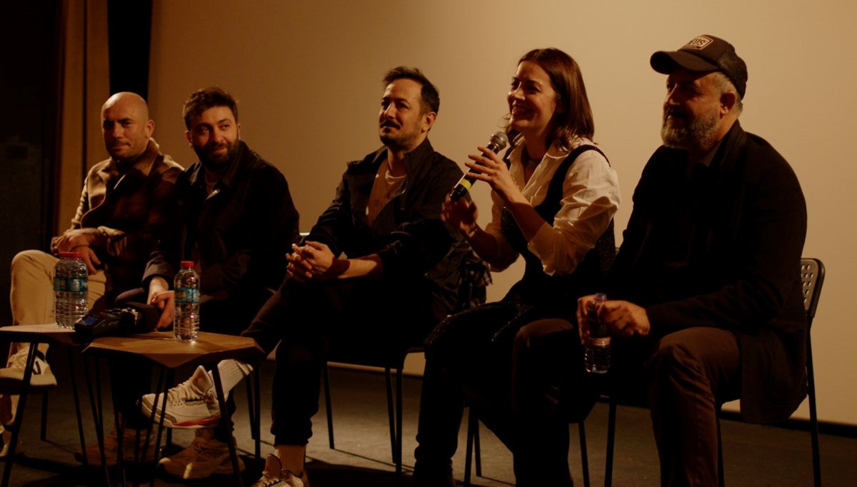 Ölümlü Dünya ekibi filmi seyirciyle birlikte seyretti Ölümlü Dünya ekibi filmi seyirciyle birlikte seyretti