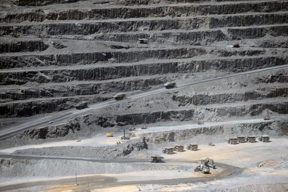 Dünyanın en büyük elmas madeninde yeni bir mineral bulundu: Bir buçuk milyar yıllık gizem çözülecek - 7