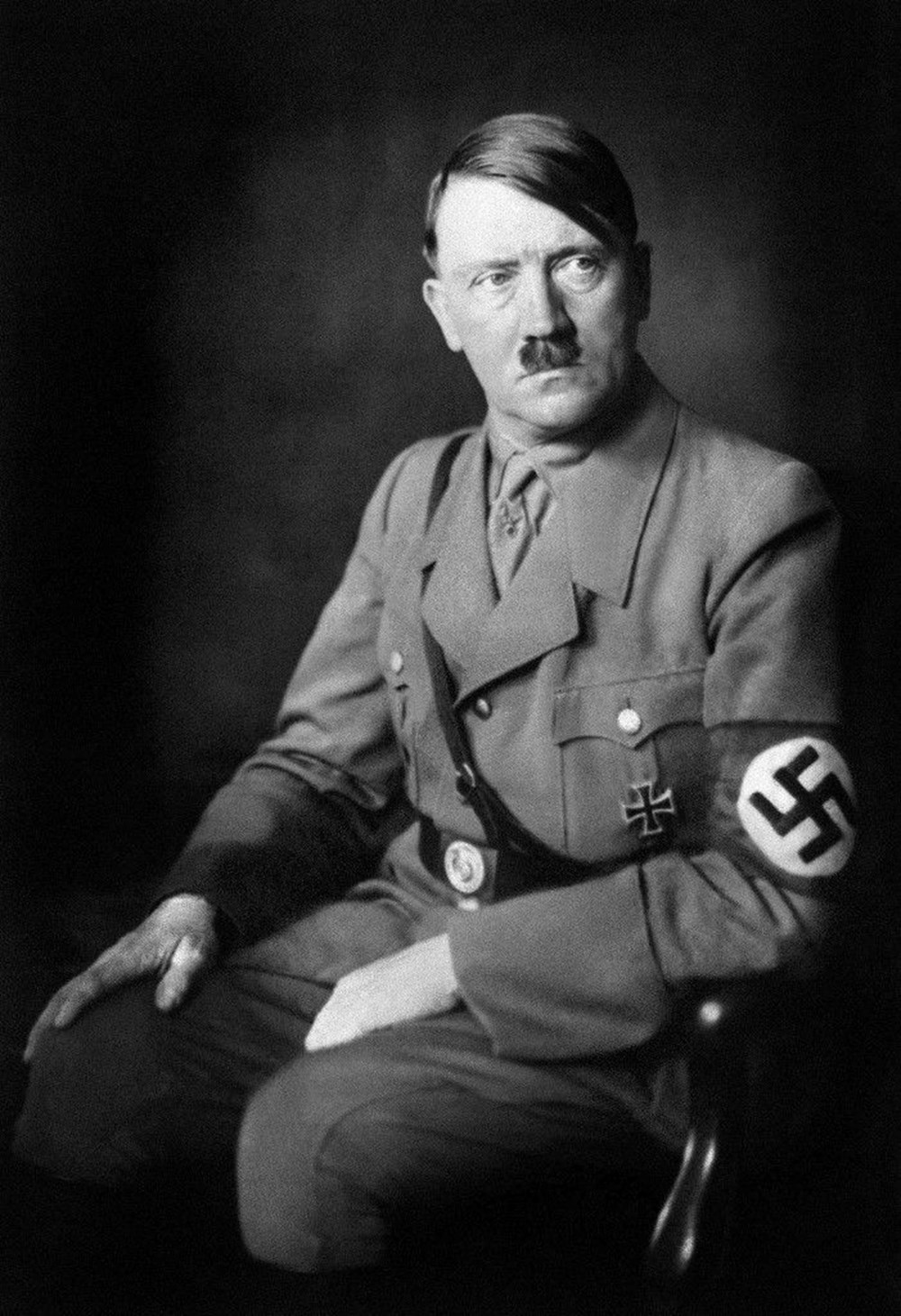 CIA belgeleri tarihi sarsıyor: Hitler ölmedi! - 1