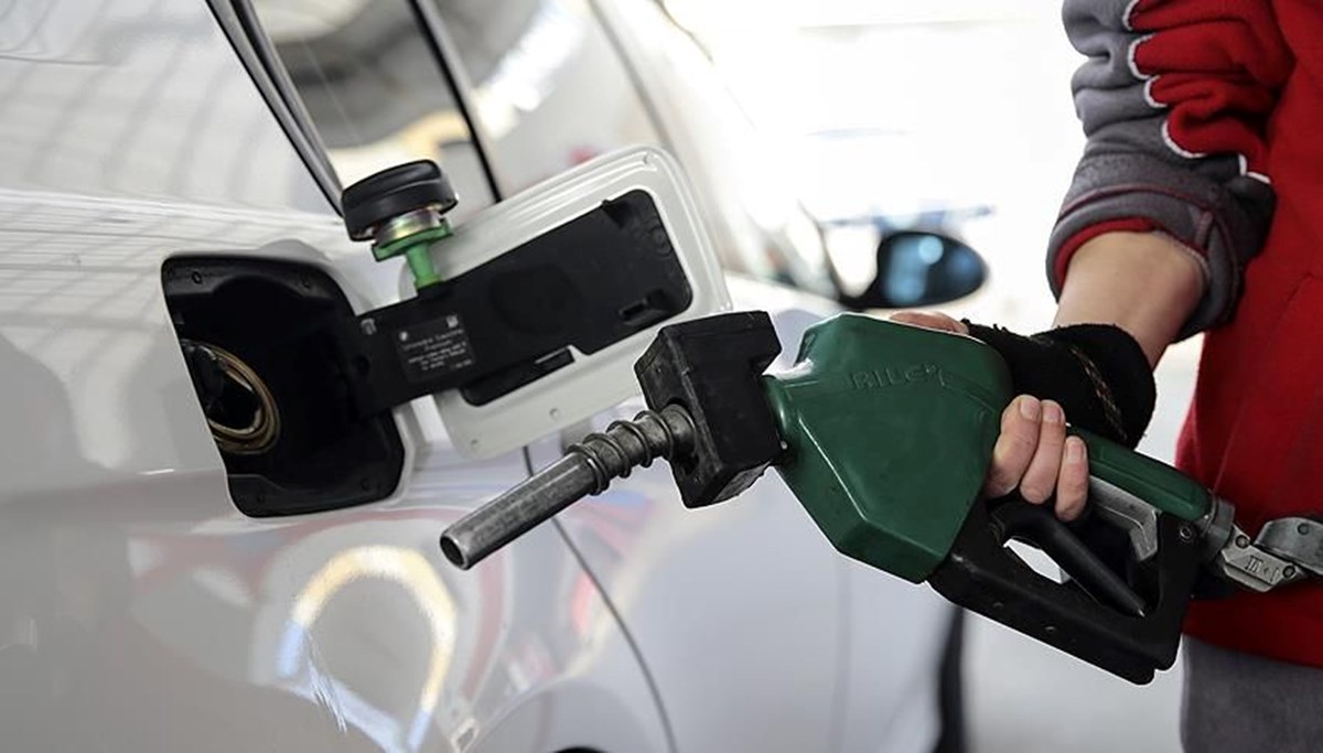 Benzine zam geldi