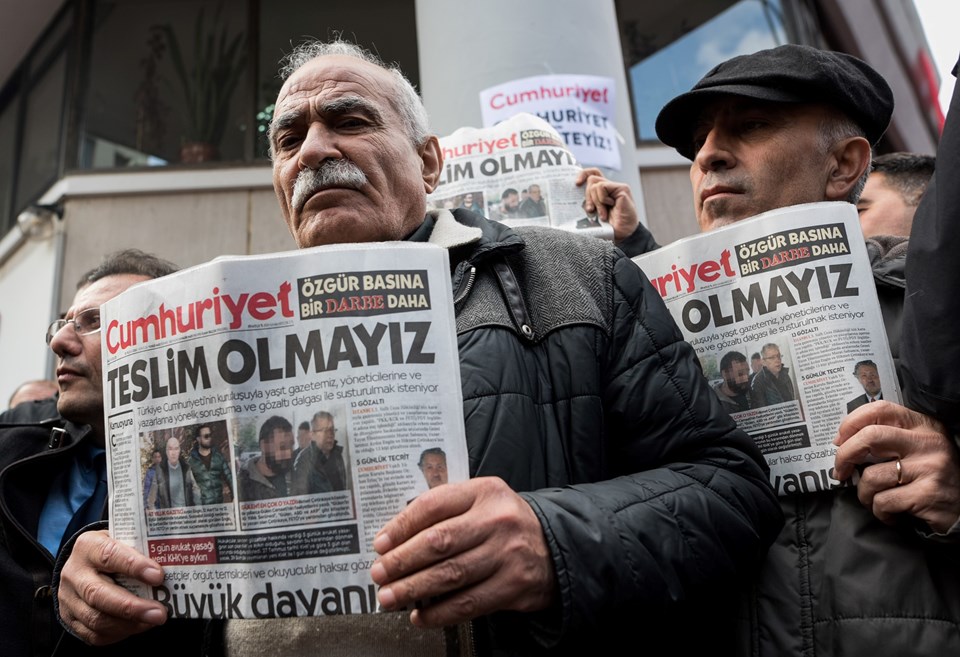 Cumhuriyet  Gazetesi İcra Kurulu Başkanı Akın Atalay hakkında yakalama kararı - 4