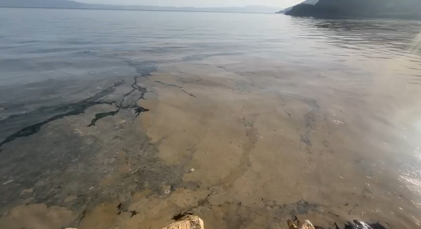 Gençali sahilinden Narlı bölgesine kadar uzanan sahil şeridi müsilajla kaplandı