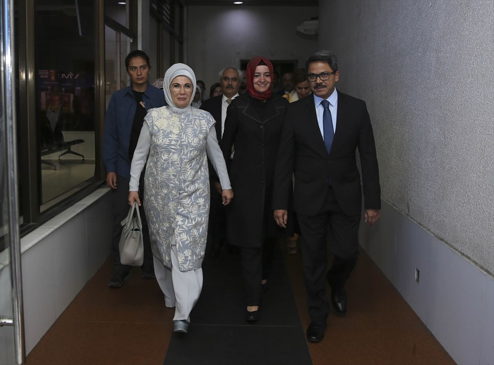 Emine Erdoğan Bangladeş�te NTV
