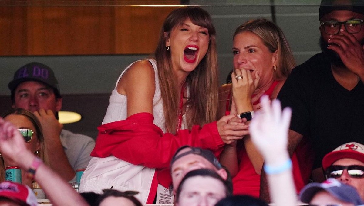 Taylor Swift haklarında aşk söylentisi çıkan Amerikan futbolcusunun maçında Taylor Swift haklarında aşk söylentisi çıkan Amerikan futbolcusunun maçında