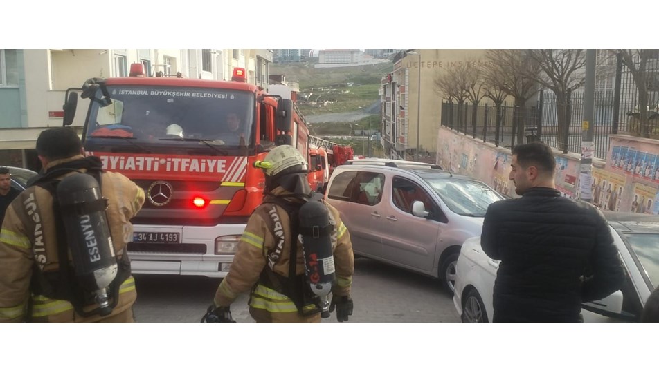 Esenyurt'ta okul yangını, oy sayımına ara verildi
