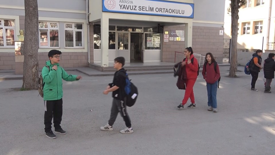 Amasya'da Market Açılışında Pamuk Şeker Olayı