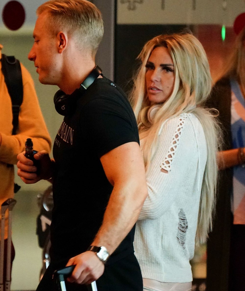 Katie Price Türkiye’de estetik ameliyat oldu Magazin Haberleri NTV
