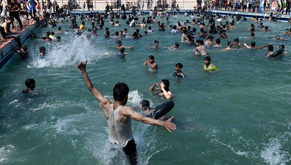 Pakistan’da termometreler 50 dereceyi gösterdi Pakistan’da termometreler 50 dereceyi gösterdi