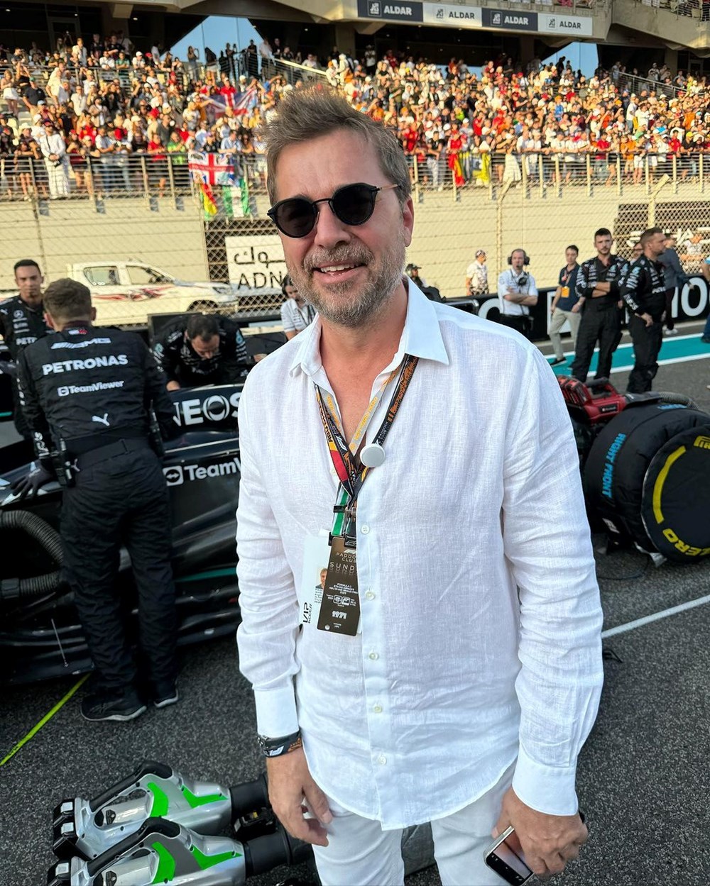Engin Altan Düzyatan'dan Formula 1 pozları: Shayk ve Hemsworth ile bir araya geldi - 1