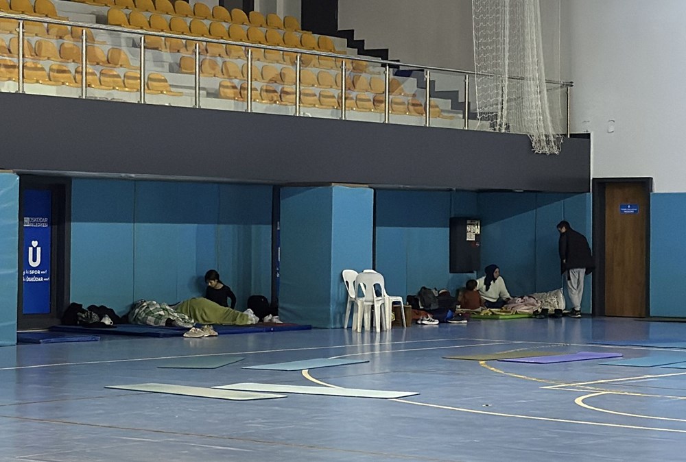Deprem korkusuyla ikinci gece: Vatandaşlar çadırda kalmaya devam etti - 4