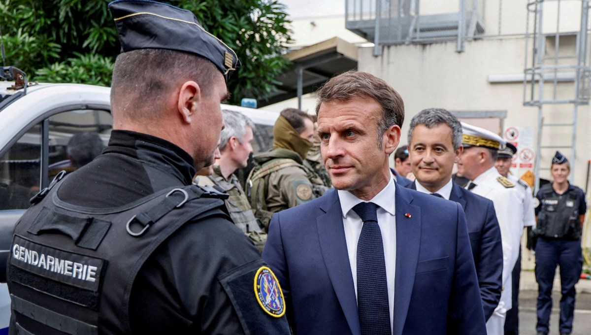 Macron'dan Yeni Kaledonya kararı: Seçim reformu askıya alındı