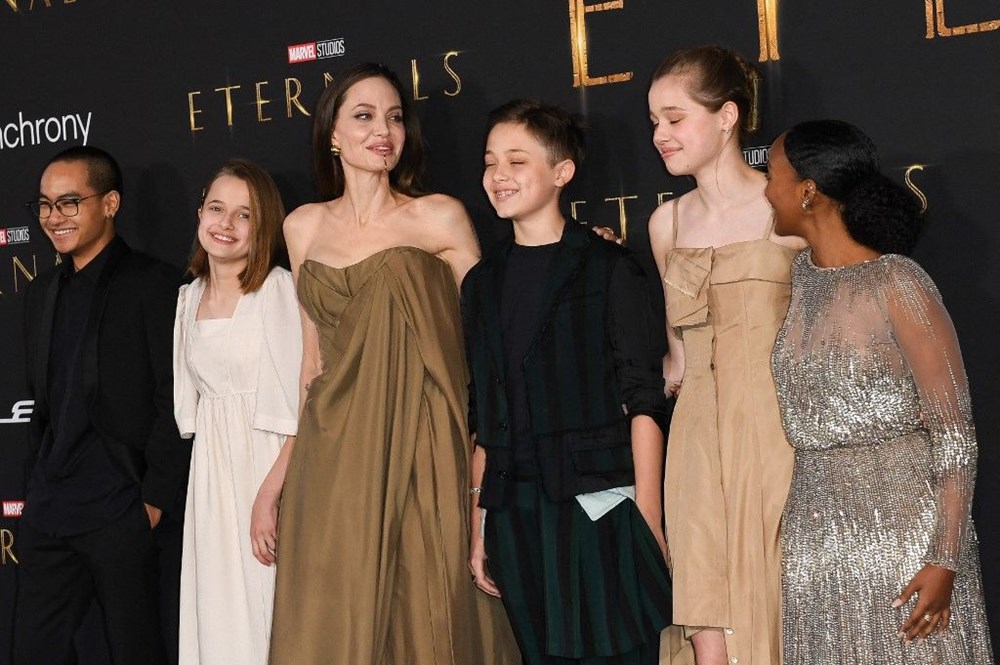 Angelina Jolie, Eternals galasına çocuklarıyla katıldı - 3