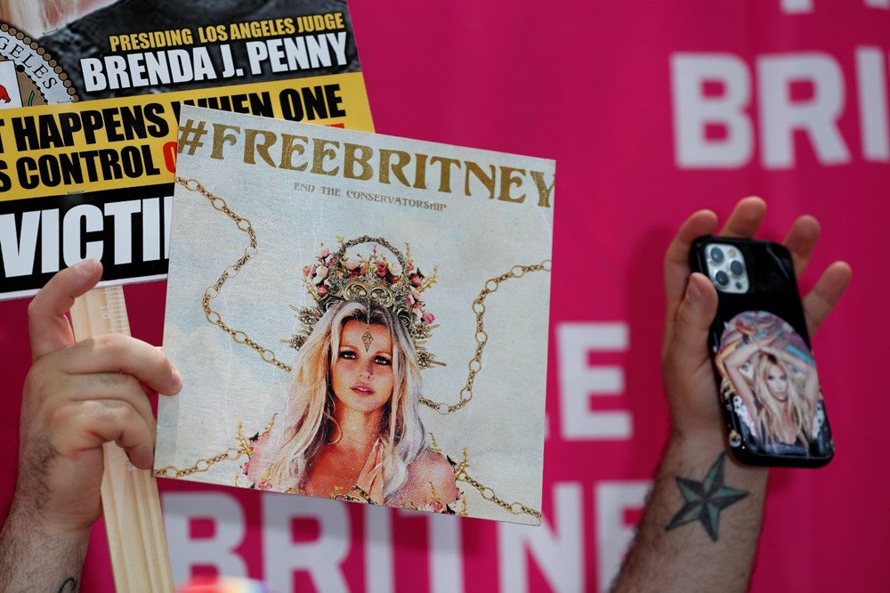 Perwalian ayah Britney Spears, Jamie Spears ditangguhkan - 4