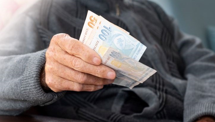 Cumhurbaşkanı Yardımcısı Yılmaz'dan emekli ikramiyeleriyle ilgili açıklama