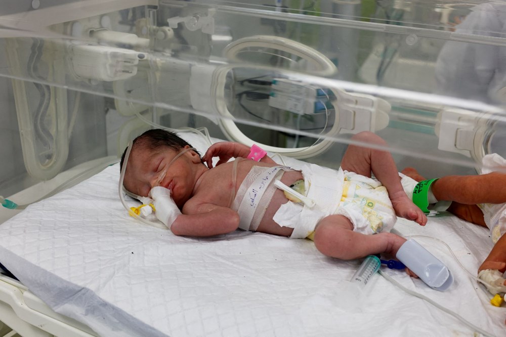 Ailesi İsrail saldırısında öldürülen bebek hem öksüz hem yetim doğdu - 5