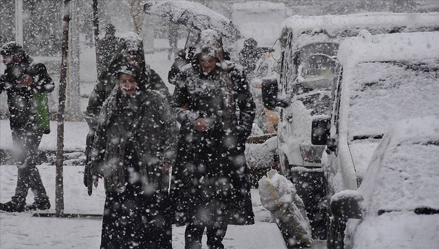 Yoğun kar yağışı uyarısı: Meteoroloji il il saat vererek açıkladı