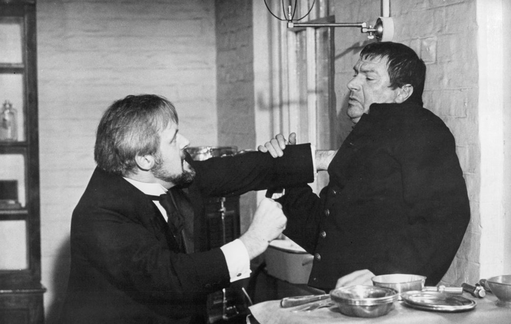 Gerçekliği tartışma konusu olan biyografik filmler - 7