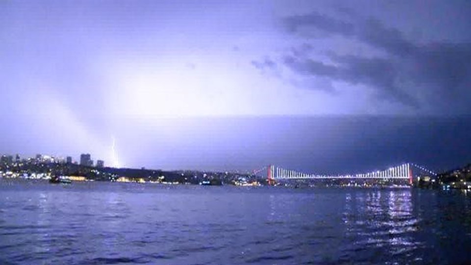 İstanbul'da bugün hava nasıl olacak? AKOM uyardı: Öğle saatlerine dikkat! (25 Ağustos İstanbul hava durumu raporu) - 2