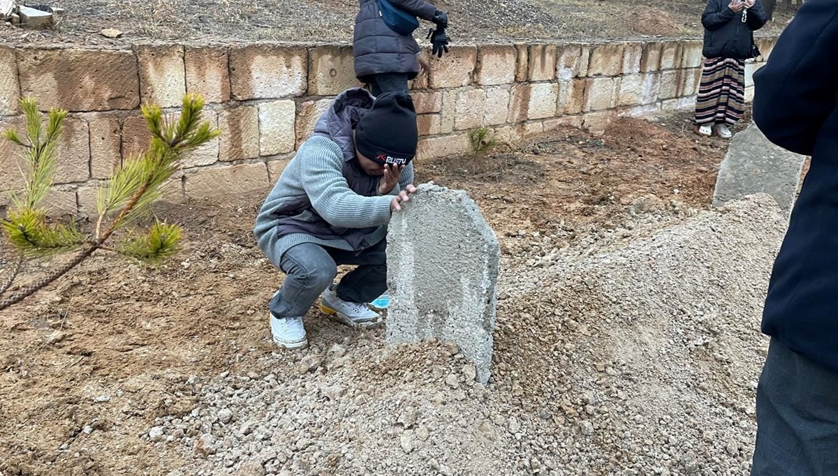 Endonezyalı kadının Avanos’taki şüpheli ölümü: Kimsesizler mezarlığına defnedildi Endonezyalı kadının Avanos’taki şüpheli ölümü: Kimsesizler mezarlığına defnedildi