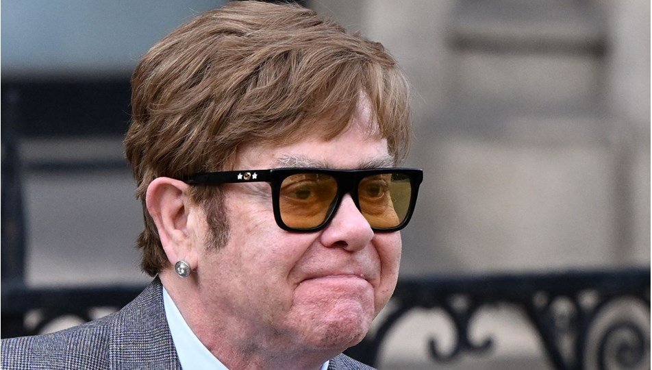 Elton John kariyerinde 10. kez müzik listelerinde zirvede