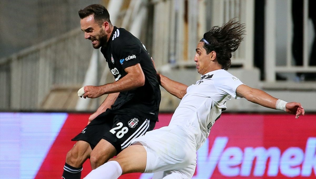 Beşiktaş zirveyi kaybetti (Altay-Beşiktaş)