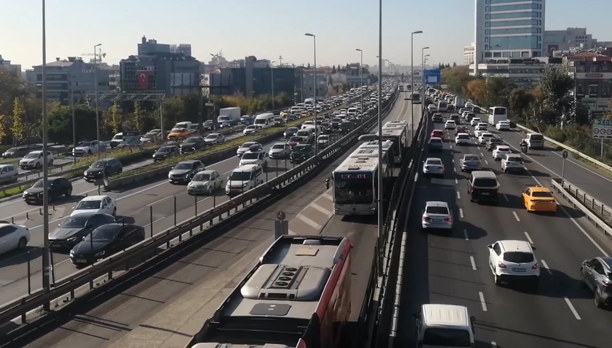 İstanbul trafiğinde 29 Ekim yoğunluğu