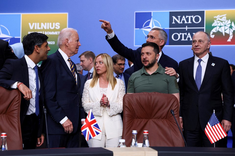 Zelenski: İlk kez NATO yolunda Ukrayna için bir güvenlik temeli oluşturduk - 1