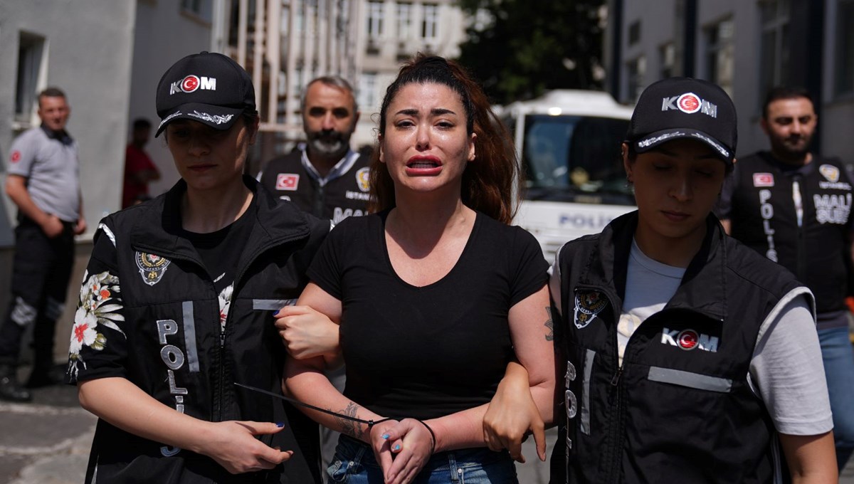 Fenomenler soruşturması: Neslim-İnanç Güngen ve 43 şüpheli adliyeye sevk edildi Fenomenler soruşturması: Neslim-İnanç Güngen ve 43 şüpheli adliyeye sevk edildi