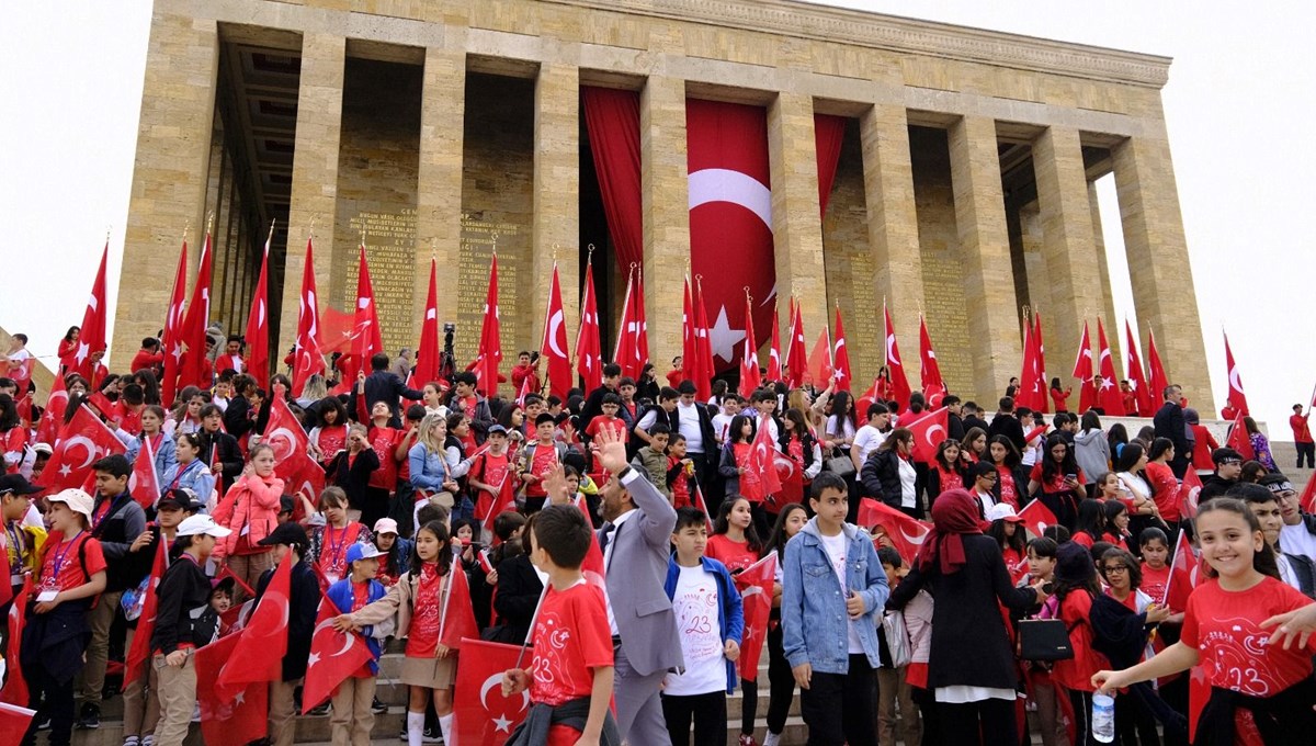 Anıtkabir yarın saat kaça kadar açık? 29 Ekim Anıtkabir ziyaret saatlerine yönelik açıklama