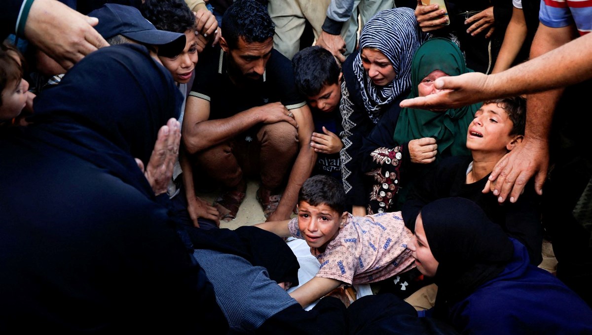 İsrail ordusu bir kez daha Gazze'yi bombaladı