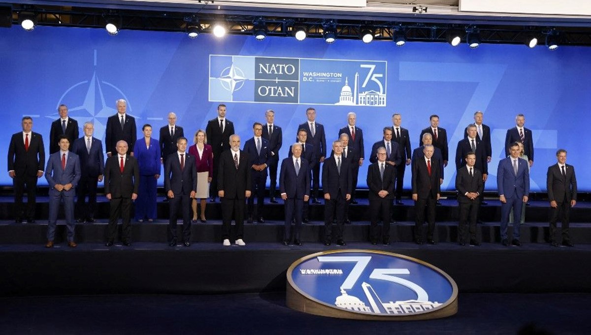 Cumhurbaşkanı Erdoğan ABD'de: NATO Liderler Zirvesi'nde aile fotoğrafı Cumhurbaşkanı Erdoğan ABD'de: NATO Liderler Zirvesi'nde aile fotoğrafı