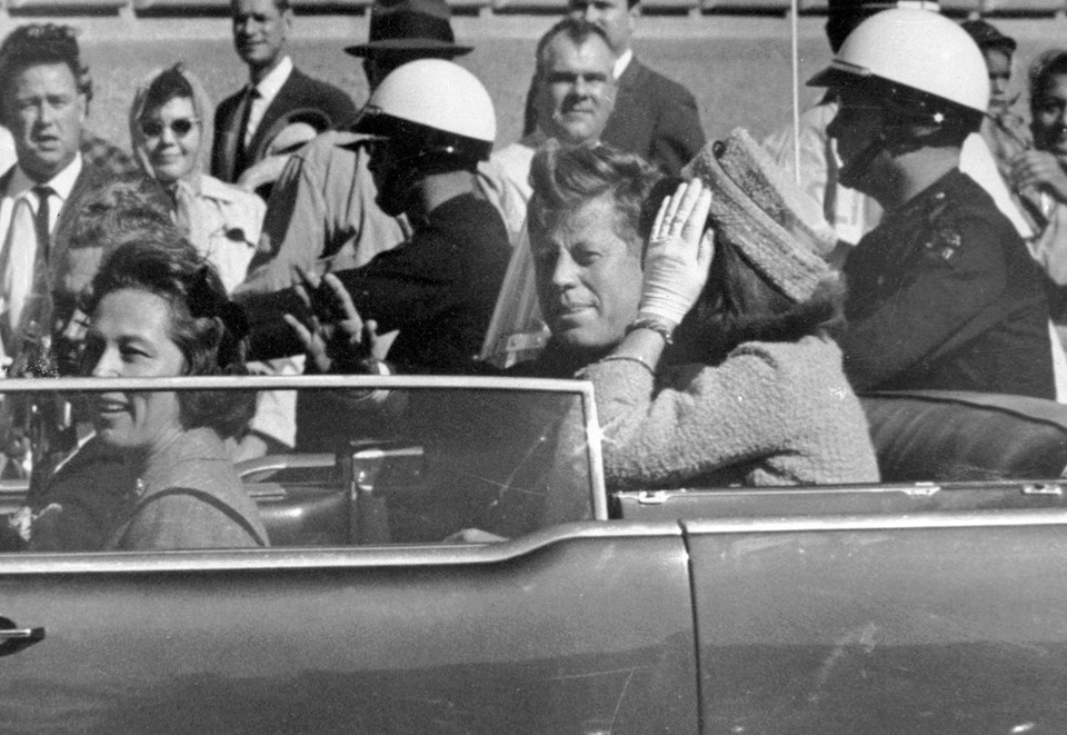 John F. Kennedy ve eşi Jacqueline