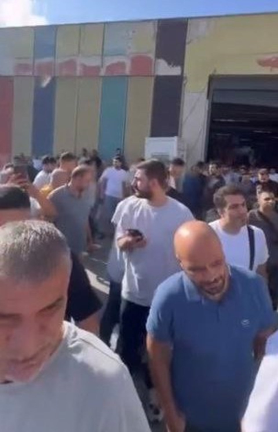 Bakırköy'deki sosyete pazarının çay ocağında korkutan yangın - 1