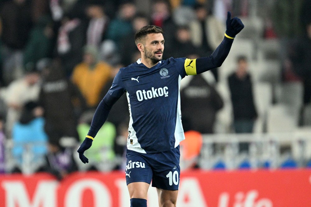 Fenerbahçeli Dusan Tadic'ten reaksiyonlara yanıt: "İlk suçlanacak şahıslar biziz, normal" 73 ZAIefz6TY0CewnZg7A2iaQ