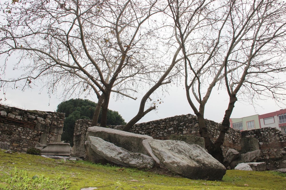 Akhisar'da antik şehirle modern şehir iç içe - 6