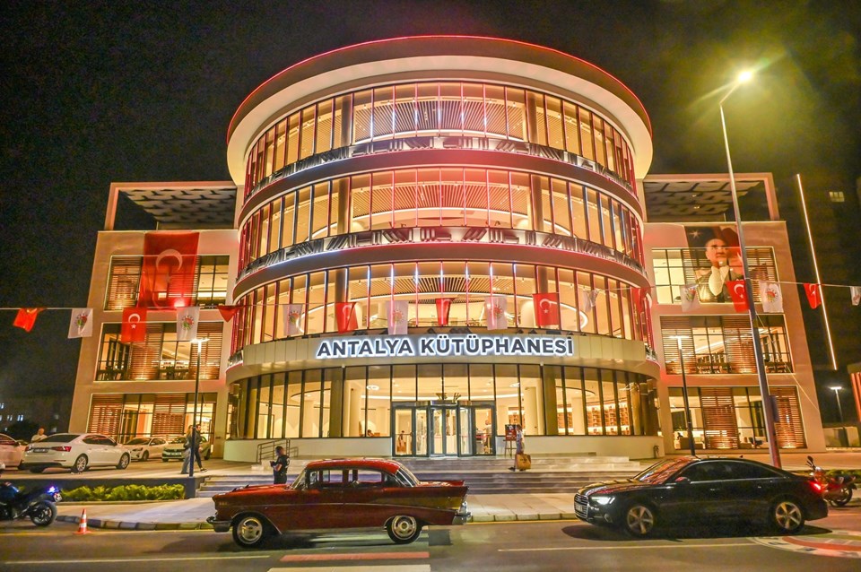 Antalya'nın dev kütüphanesi açılış için gün sayıyor - 1