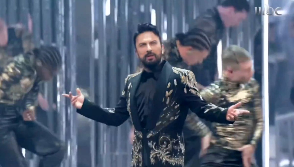 Megastar Riyad'da: Tarkan ödül gecesinde sahne aldı