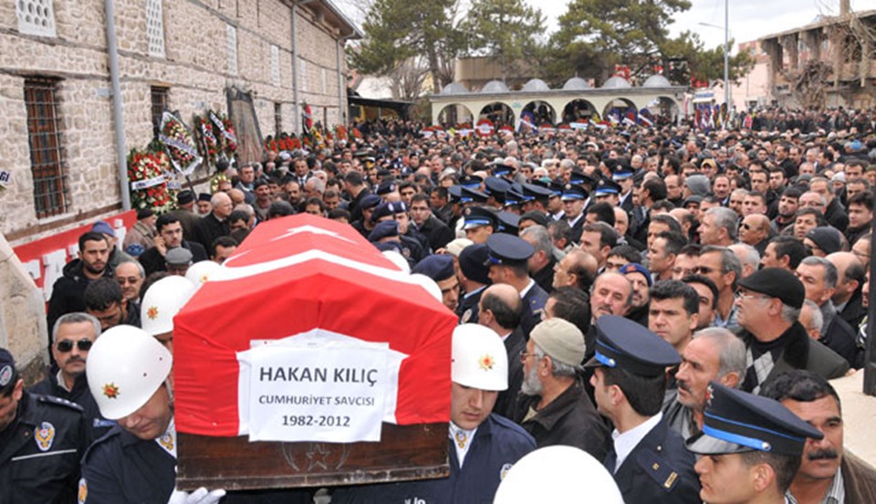 Doğubayazıt Savcısı'nı 5 bin kişi uğurladı  - 1