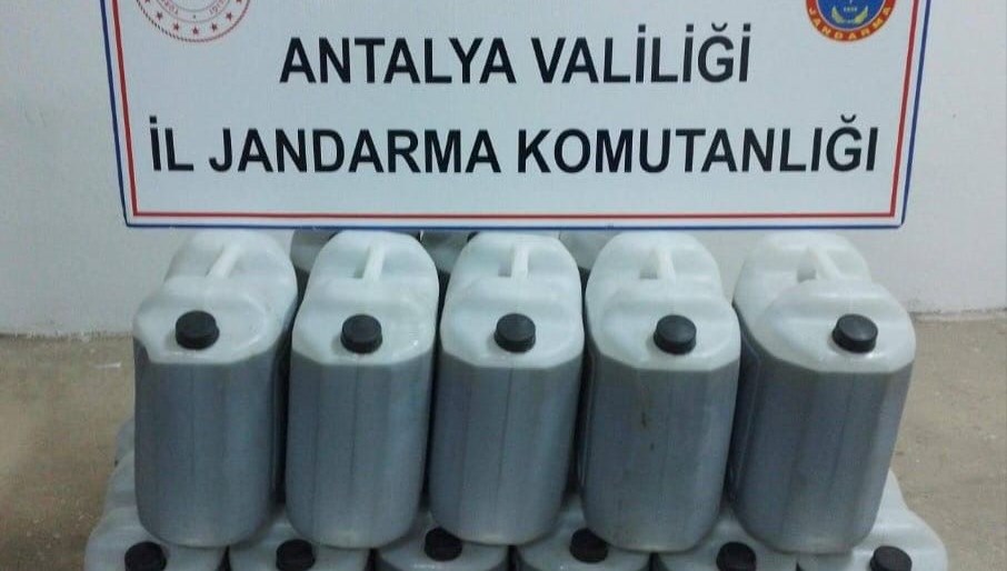 6 bin litre sahte zeytinyağı ele geçirildi